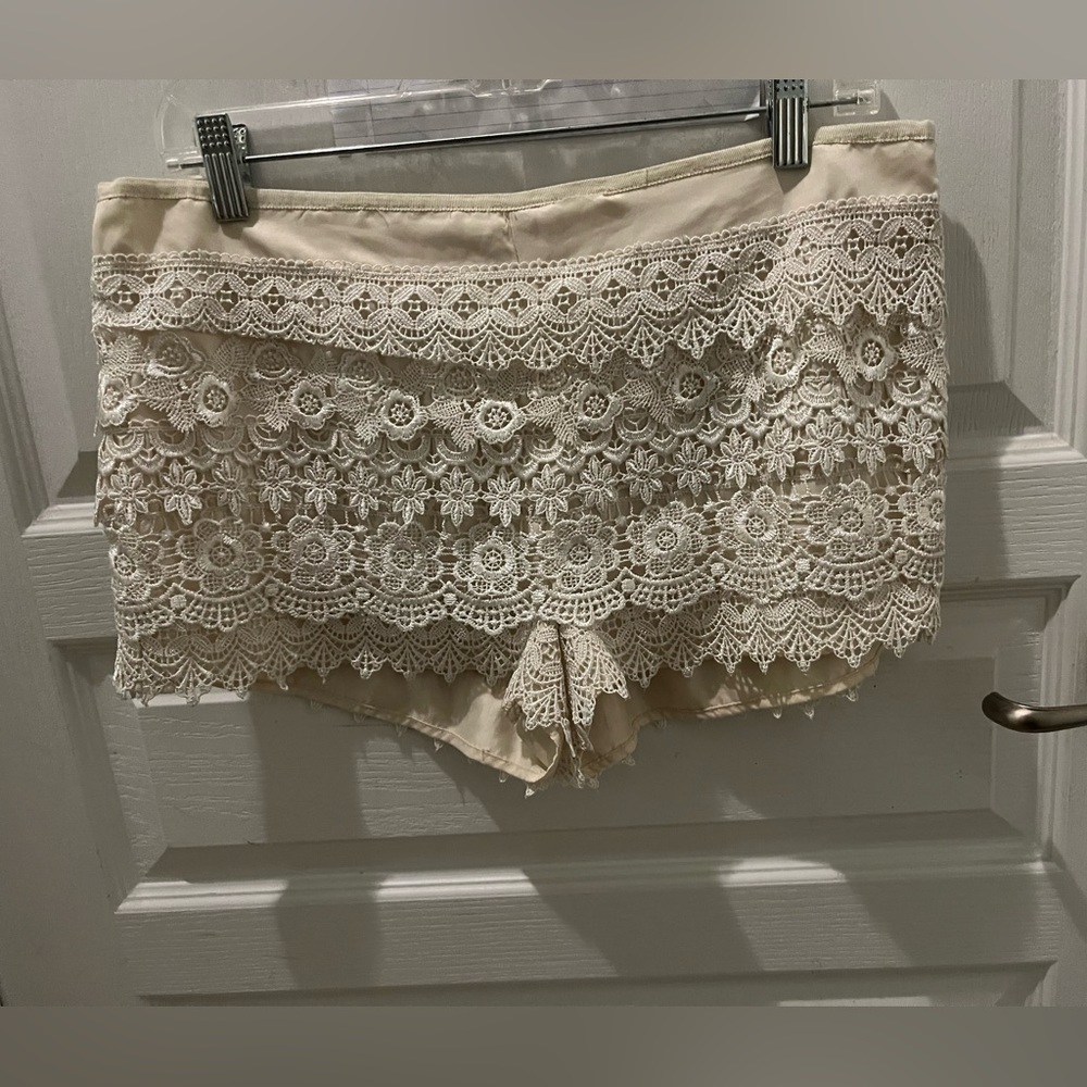 Lace shorts